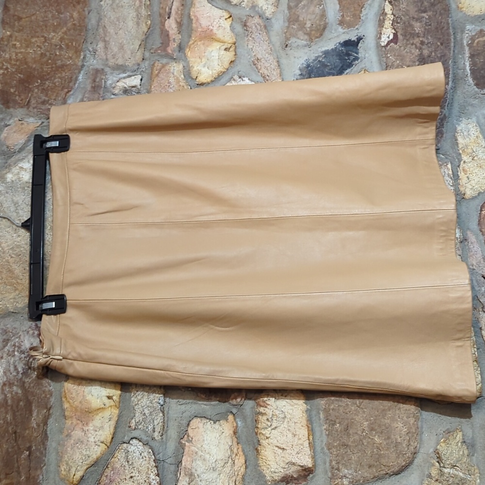 Kasper Classic Tan Leather Skirt - Picture 4 of 9
